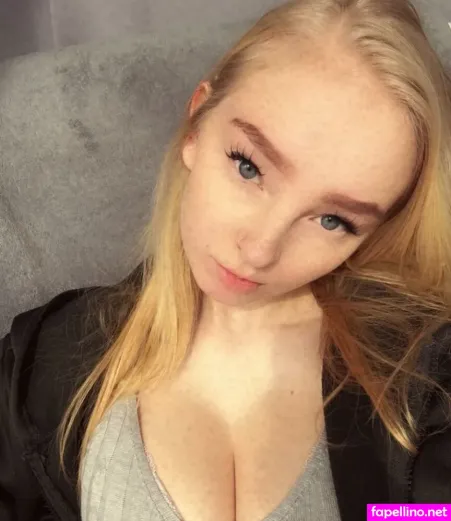 Blonde Vivi OnlyFans Thumbnail #QBfmBI9Lin