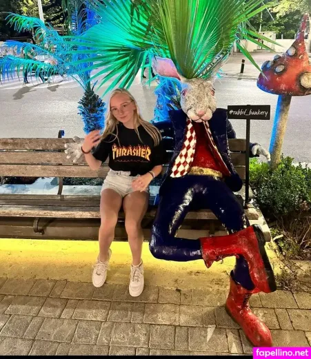 Blonde Vivi OnlyFans Thumbnail #i6P6OcWxH8