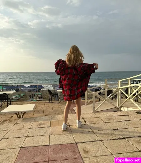 Blonde Vivi OnlyFans Thumbnail #jamRI6MbrZ