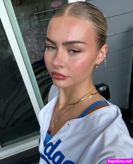 Blondeariah OnlyFans Thumbnail #Fr3A6iExDI