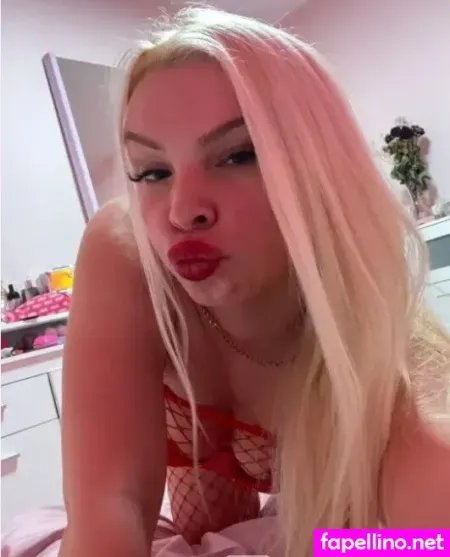 Blondebarbiebitch OnlyFans Thumbnail #KNQ695txFm