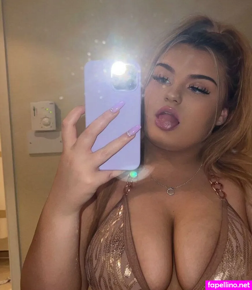 Ellie, Strange-Capital2737, blondebimbobaddiee, ellieclements Nude Leaked OnlyFans Photo #C1P0Kn0WZ9