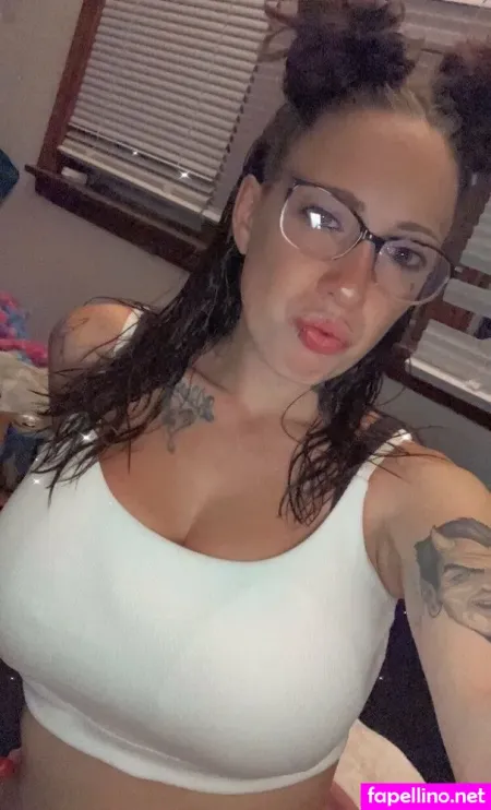 Blondebitch2748 OnlyFans Thumbnail #YUoFlYLvxU