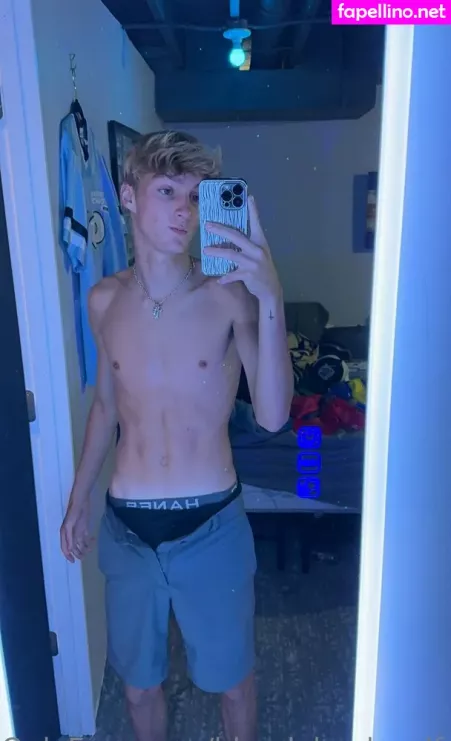 Blondeboybradfree OnlyFans Thumbnail #OI0somZL1w