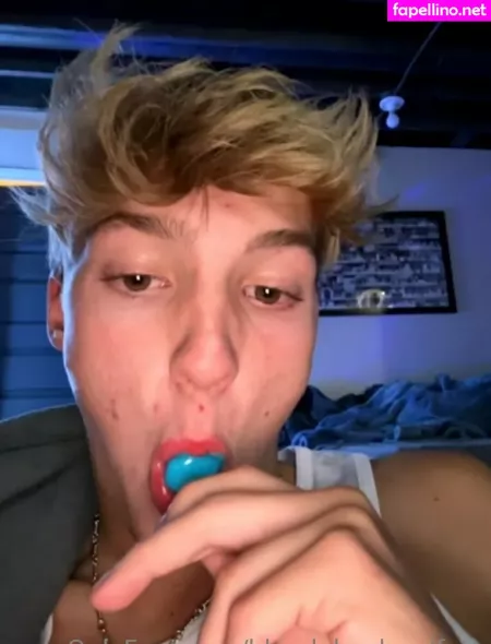 Blondeboybradfree OnlyFans Thumbnail #fOev7YhFkP