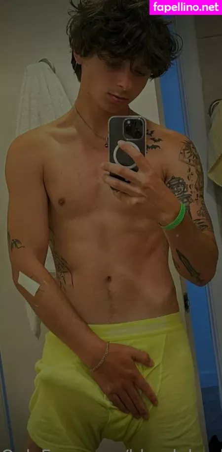Blondeboybradfree OnlyFans Thumbnail #wtfhdnfijW