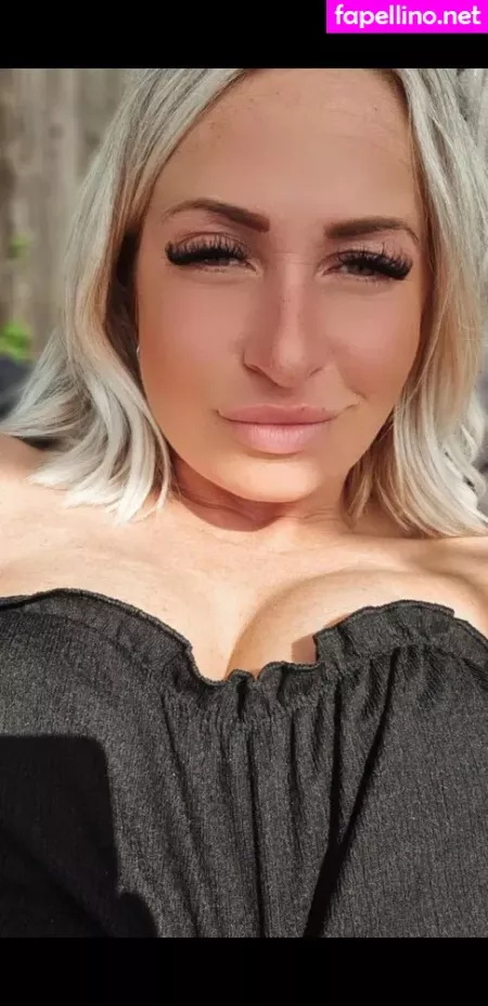 Blondeeexo OnlyFans Thumbnail #FFI2boGKFB