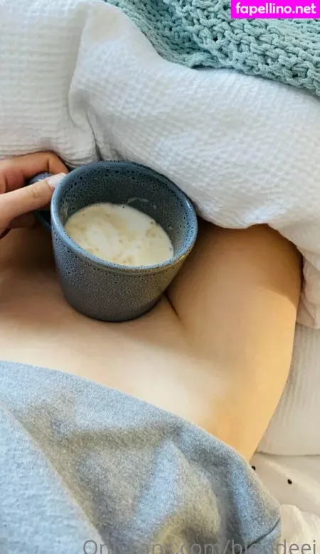 Blondeej OnlyFans Thumbnail #1KNFs8TGOJ