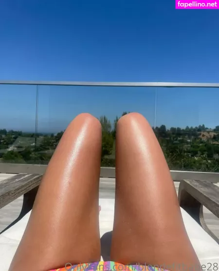 Blondefitbabe28 OnlyFans Thumbnail #cAaeWdvUmE