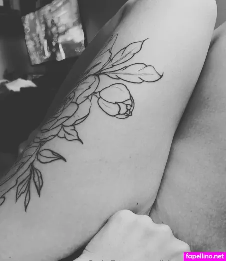 Blondegoth1 OnlyFans Thumbnail #C2B2kjW3IS