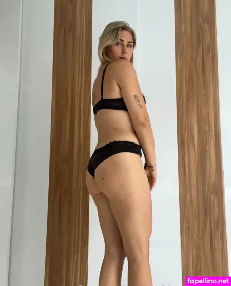 Blondematildax OnlyFans Thumbnail #0zMXst1LsS