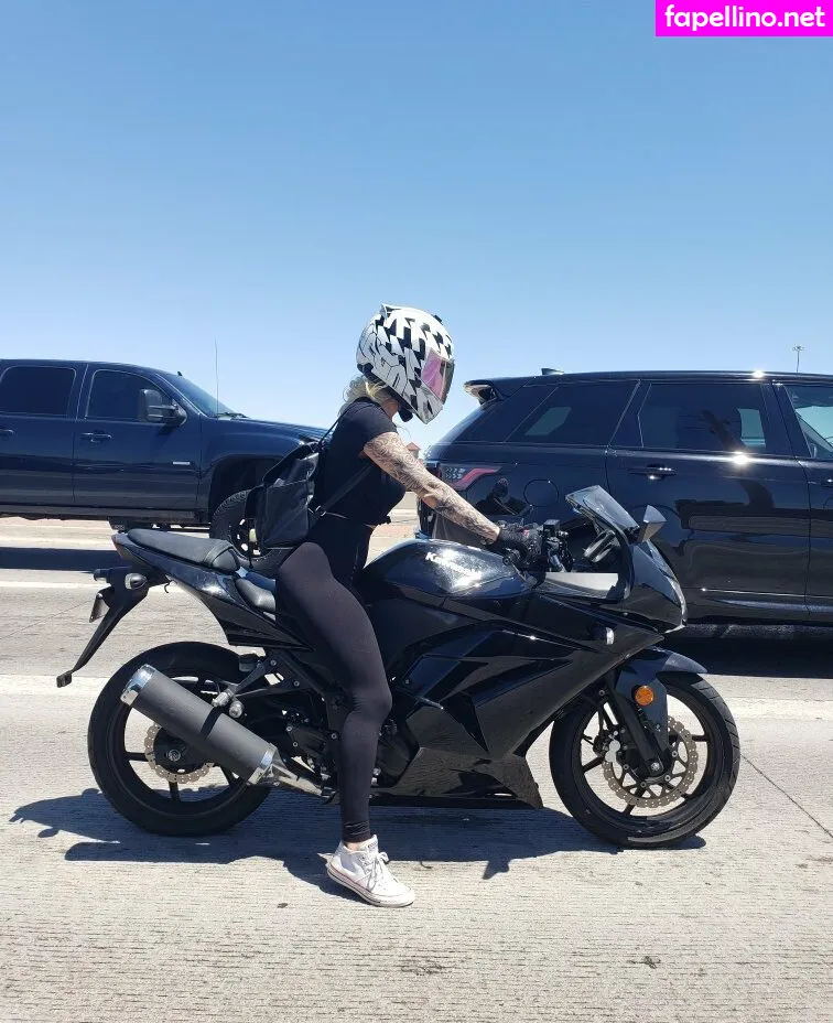 blonderider, blondexrider Nude Leaked OnlyFans Photo #1hYHUqrL0b