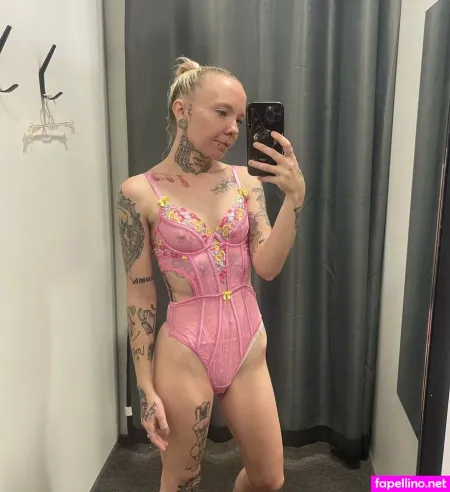 Blondetattooedprincess98 OnlyFans Thumbnail #RwgtyFYWoQ