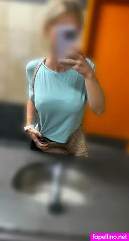 Blondie Elite OnlyFans Thumbnail #uNs5HxdSat