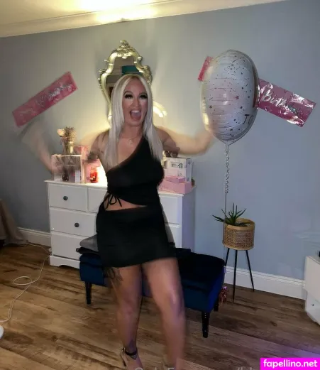 Blondie Ell OnlyFans Thumbnail #eb8MtnUSzk