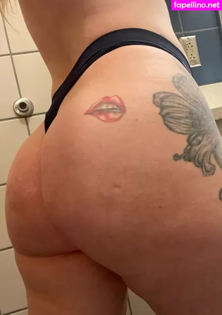 Blondie Queen OnlyFans Thumbnail #2QjXB9L1DU