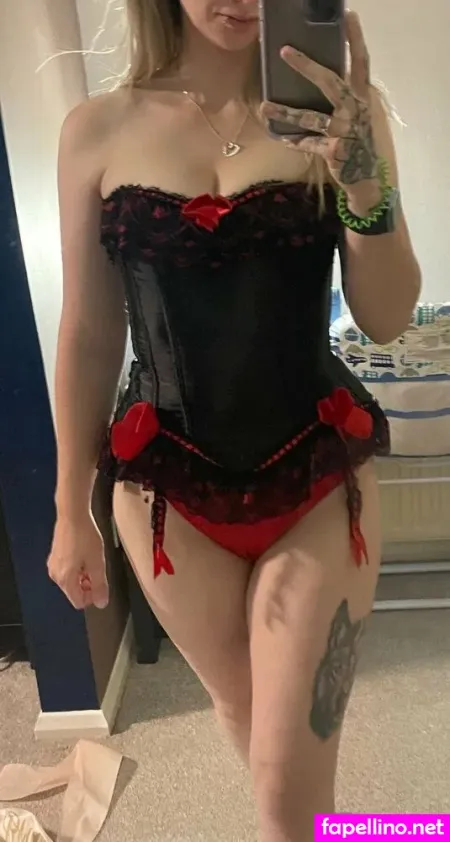 Blondie Yorkie OnlyFans Thumbnail #g4e8Jr9As9