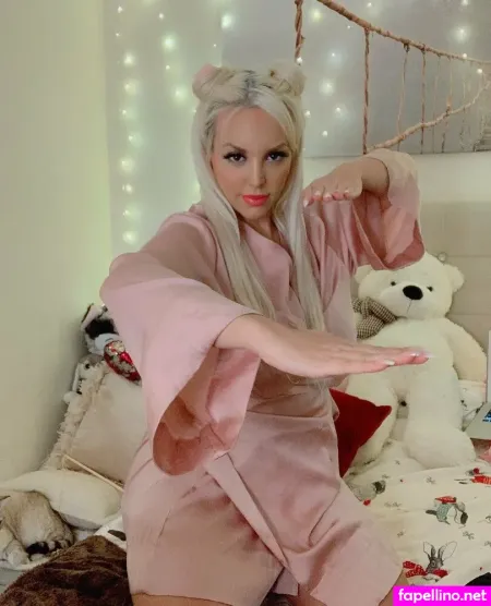 Blondiefesseroficial OnlyFans Thumbnail #E8iOKc0jaA