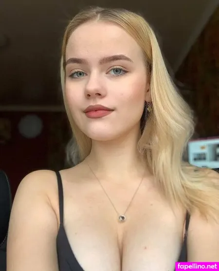 Blondiepolly OnlyFans Thumbnail #aVGUyNL70v