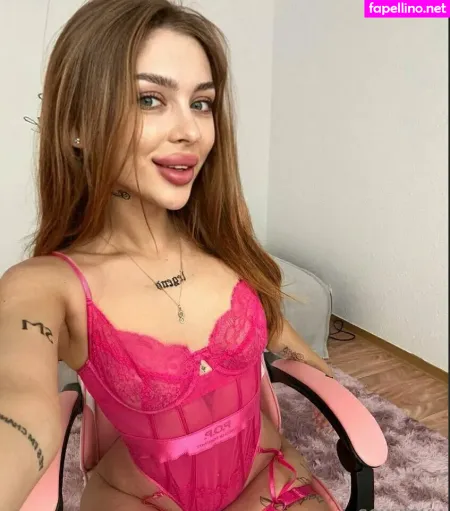 Blondiesasha OnlyFans Thumbnail #5DHH2dR9QO