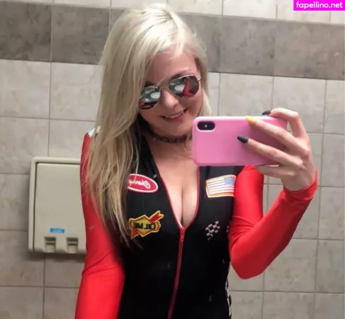 Blondiewondie OnlyFans Thumbnail #D7kvRz2n6r