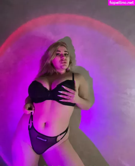 Blondiiie Rose OnlyFans Thumbnail #00j8bj29bT