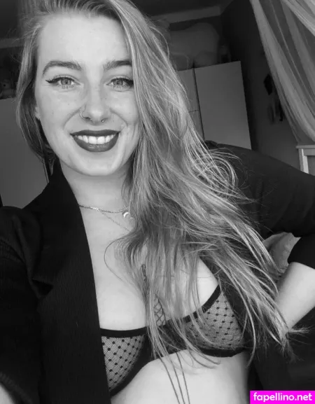 Blondinbelka OnlyFans Thumbnail #zwnC7UEYXR