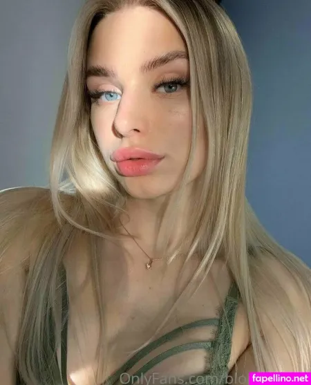 Blondyariax OnlyFans Thumbnail #69oCQPMV6L