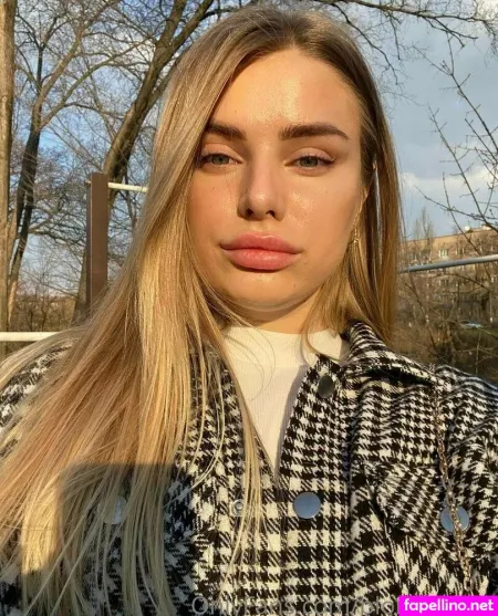 Blondyariax OnlyFans Thumbnail #MXDGx2Rd0P