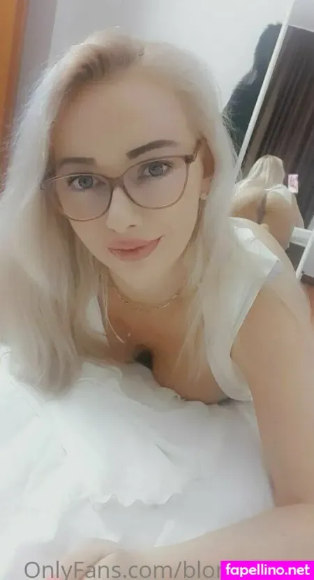 Blondymyra OnlyFans Thumbnail #3E5xYoR872