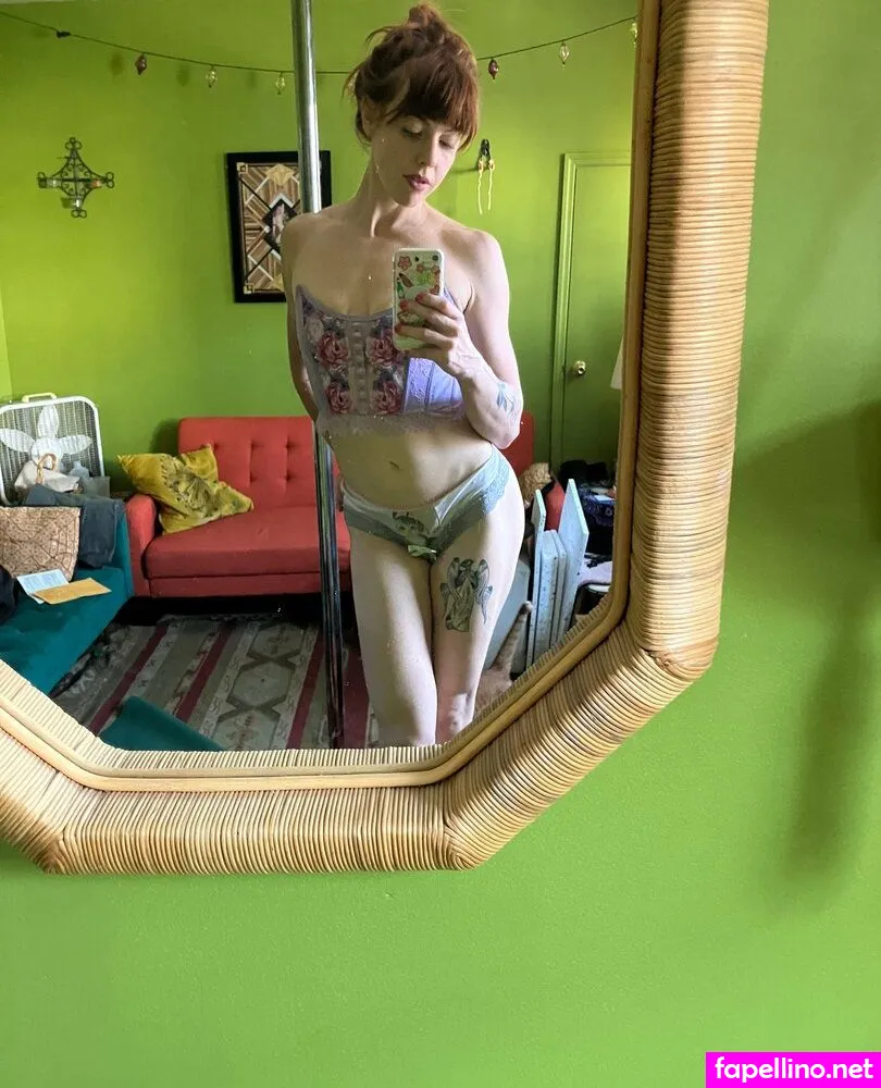 bloomtheenchantress, km_emily Nude Leaked OnlyFans Photo #Y3W8VQaVZ6