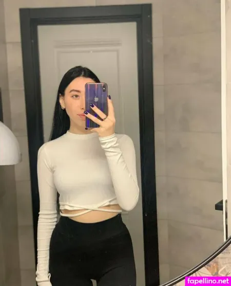 Blossom Kiss OnlyFans Thumbnail #0oDD3UUXM2