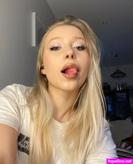 Blossomcherry OnlyFans Thumbnail #za0HsYQTzb