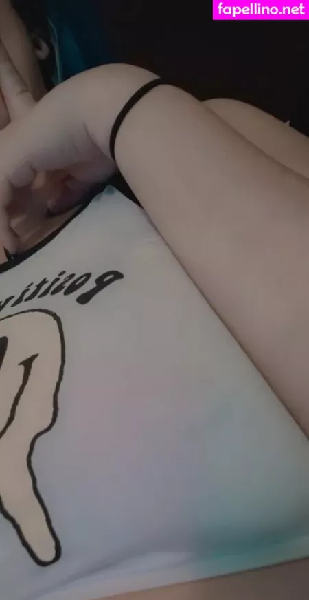 Blubodygloss OnlyFans Thumbnail #FudGpKSLK8