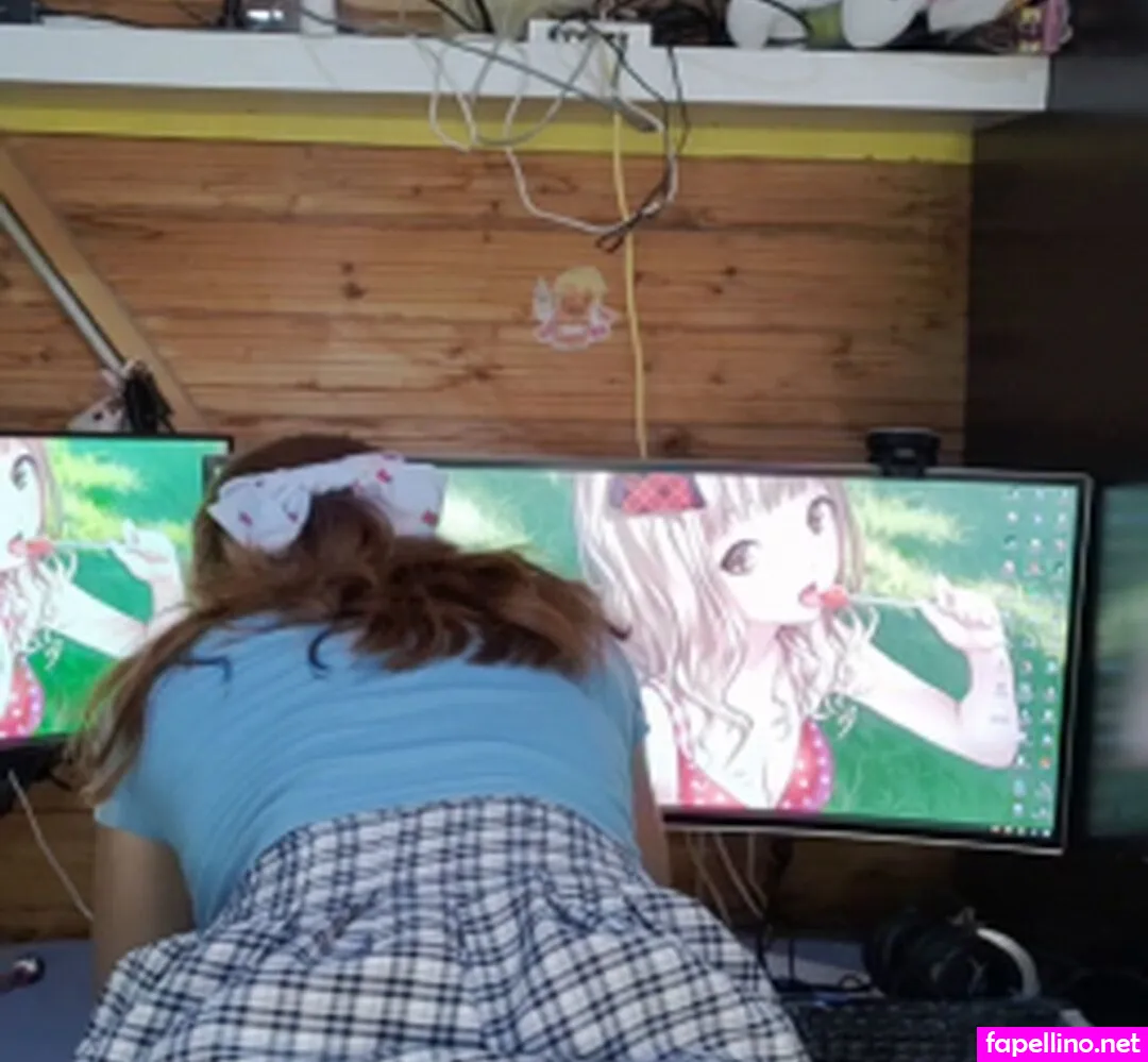 bluenessie, vanesa_youtube Nude Leaked OnlyFans Photo #DwrYabCl0x