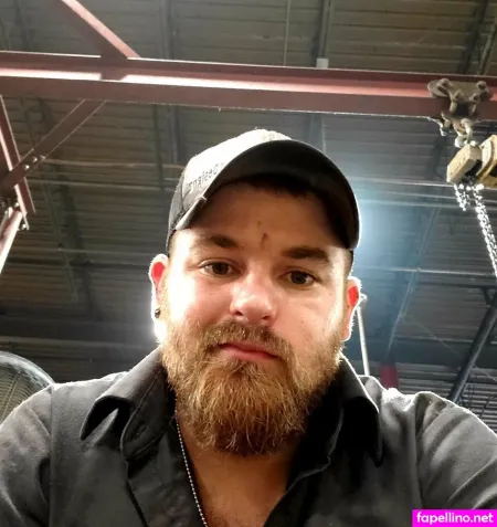 Bluecollarguy7994 OnlyFans Thumbnail #Y31eNaYXJv