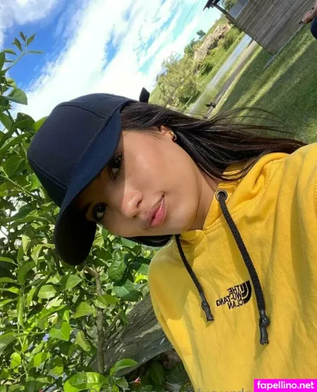 Blueella OnlyFans Thumbnail #j32M98ORoB