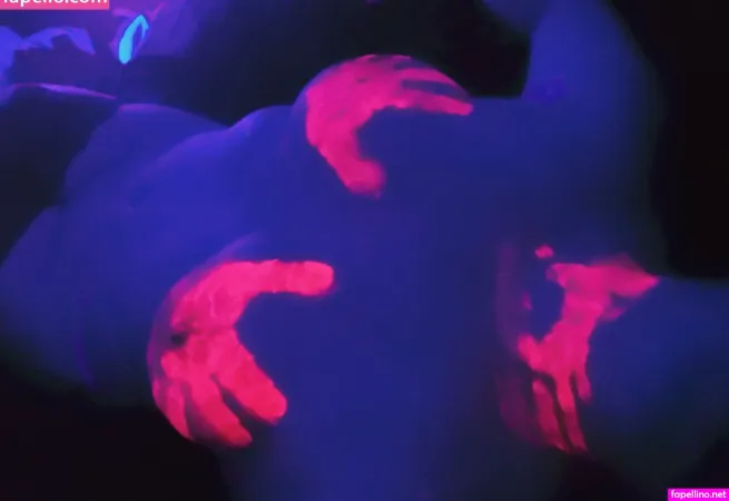 Bluehuneydew OnlyFans Thumbnail #pOlF0ZeduQ