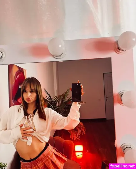 Blurrkittie OnlyFans Thumbnail #0IfslYFe7L