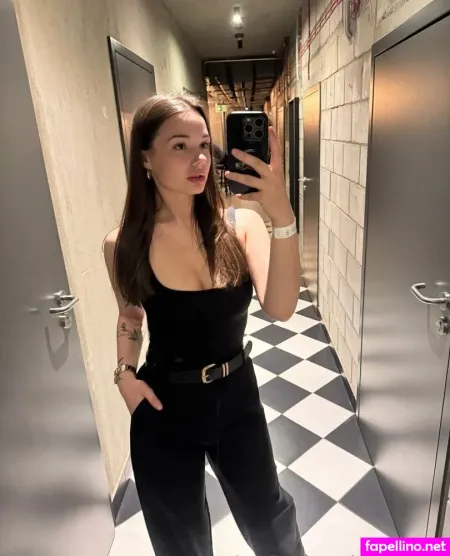 Blushbb 01 OnlyFans Thumbnail #4c7vWE9BJp