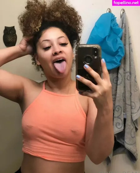 Bobbi Dean 1 OnlyFans Thumbnail #4iVBq9Whld