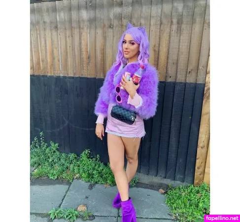 Bobbie Cook OnlyFans Thumbnail #S9Om6Sy6Yz