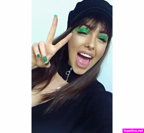 Bobbie Cook OnlyFans Thumbnail #YJJ7gxrnXP