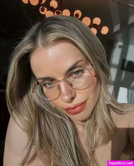 Bobbielavendertv OnlyFans Thumbnail #dBG0uV6wEd