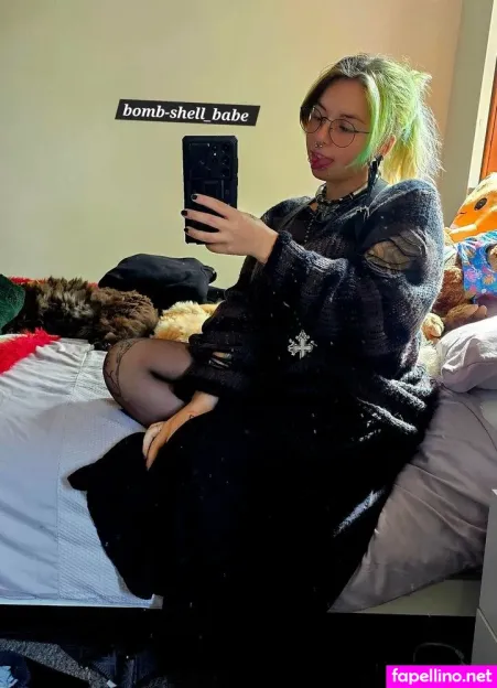 Bomb Shell Babe OnlyFans Thumbnail #RheUIW22Y7