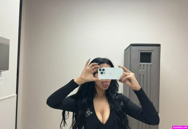 Bombaykitty OnlyFans Thumbnail #e0kInuRKBQ