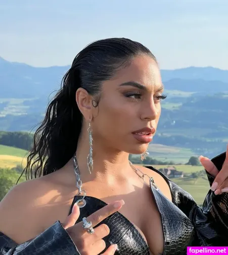 Bombaymami OnlyFans Thumbnail #6HoJxAqmmY