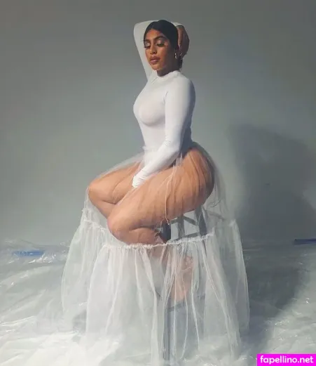 Bombaymami OnlyFans Thumbnail #X3WuZoFAKH