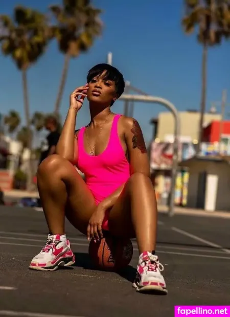 Bombshell Xx OnlyFans Thumbnail #ir7wIC5X17