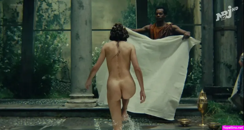 Bond Girls Nude OnlyFans Thumbnail #2RxNZdAVr0